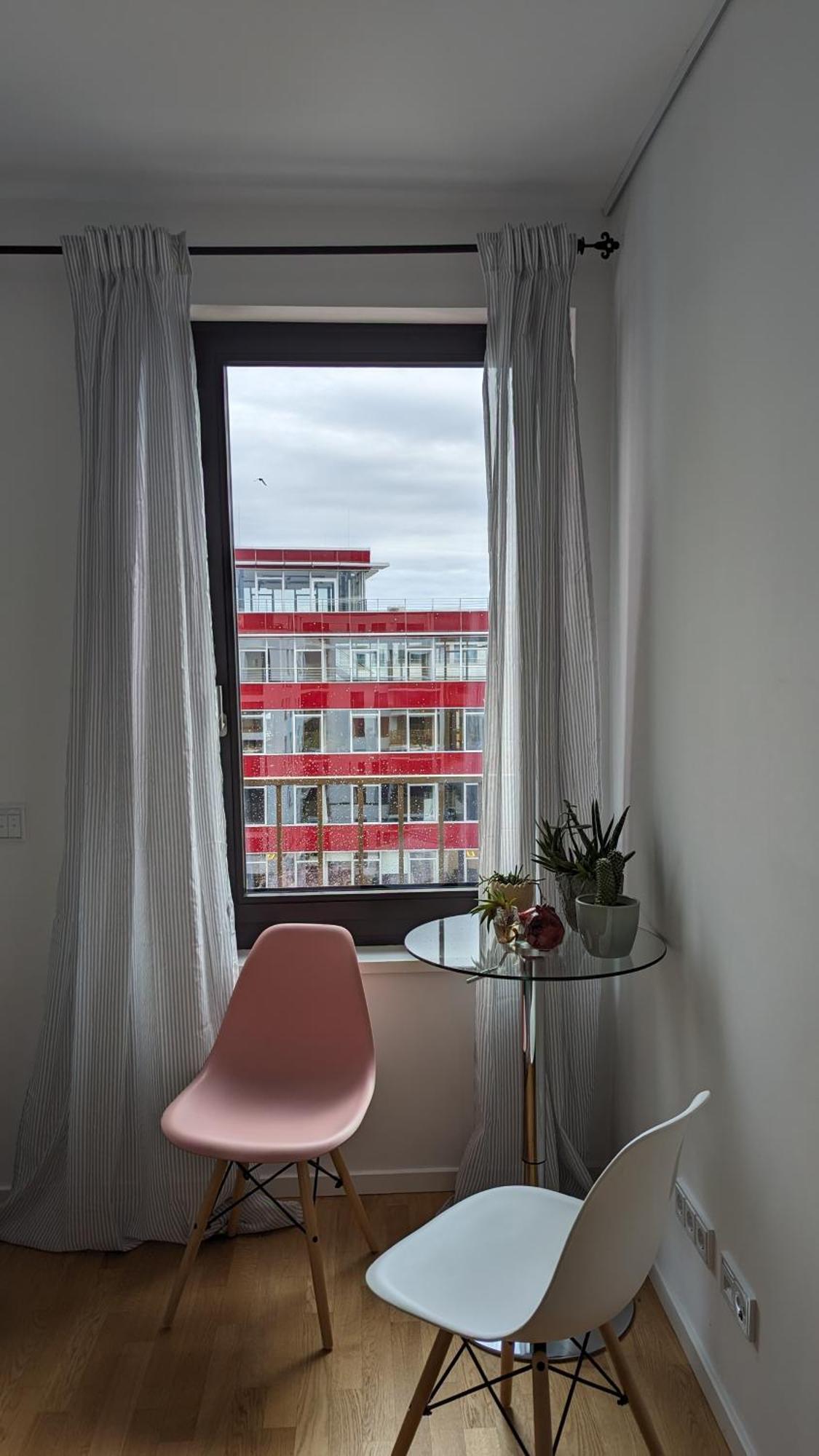 Either Private 2B2B Or Shared 1B1B, Luxury, Bright, Spacious Berlin Rum bild