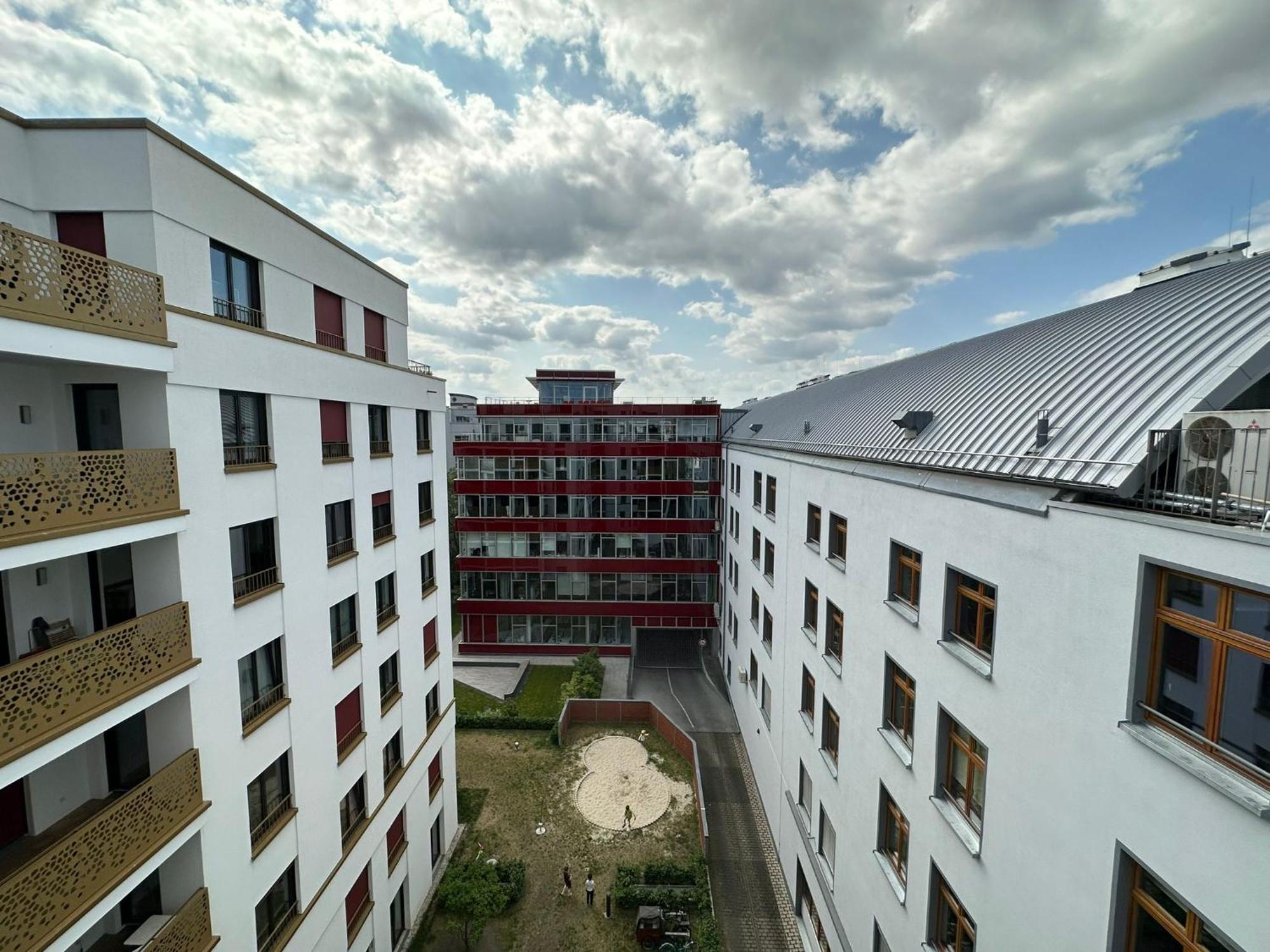 Either Private 2B2B Or Shared 1B1B, Luxury, Bright, Spacious Berlin Exteriör bild